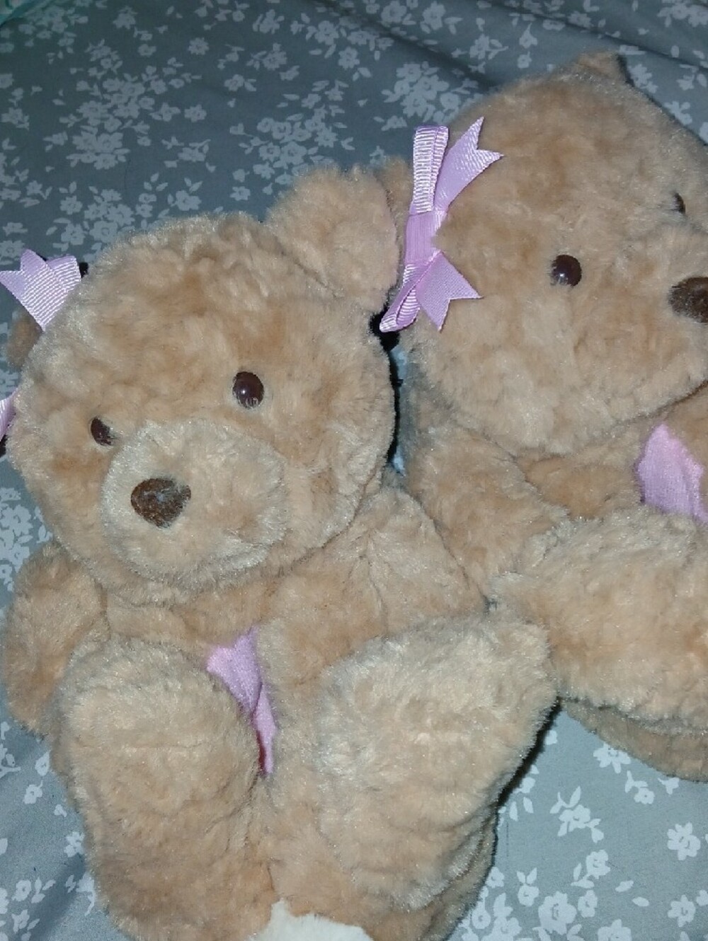 Plush Fuzzy Teddy Indoor Slippers in Light Tan - Size 11-12 (Kids)